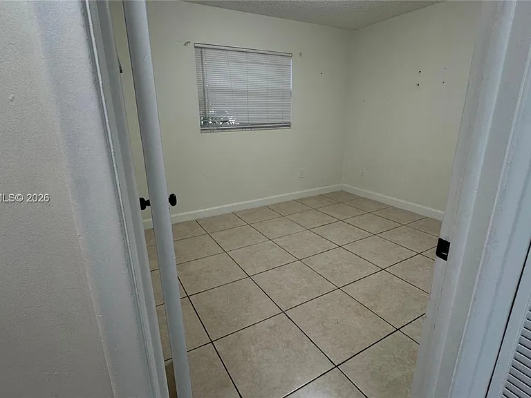 4111 Stirling Rd #102 — Photo 18