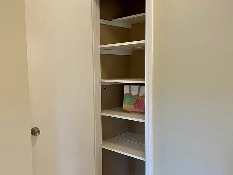 1040 Warbler Pl — Photo 7
