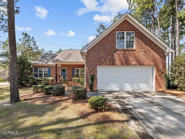4 Bur Place, Pinehurst, NC 28374