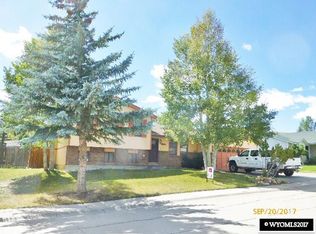 1906 Del Rio Dr, Kemmerer, WY 83101