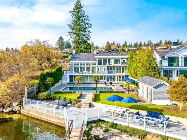 614 Lowry Ln, North Vancouver, BC V7G 1R3