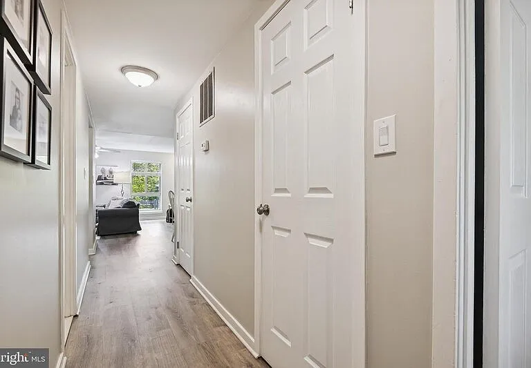 409 S Sharp St #R-5 — Photo 6