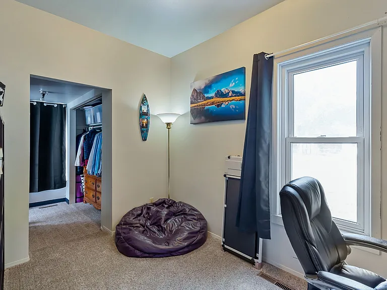 331 N Loomis Ave — Photo 15