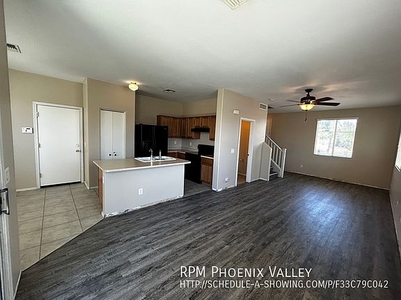 4th image of 5301 W Albeniz Pl