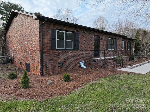 4th image of 451 James Farm Rd