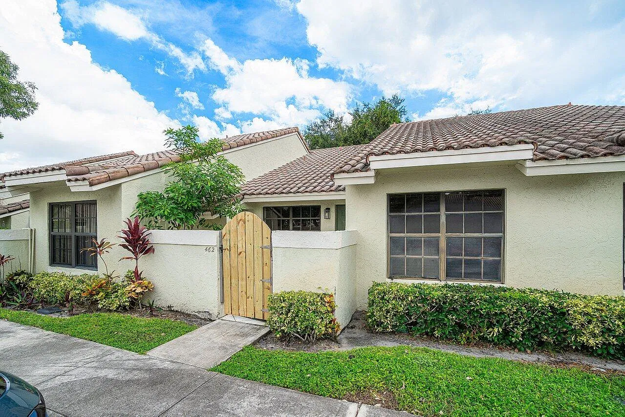 3 bed, 2.0 bath, 1286 sqft, $3,100 — Photo 3