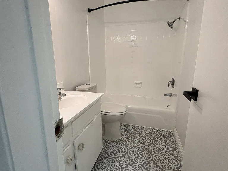 1910 Corinth Ave #3 — Photo 7
