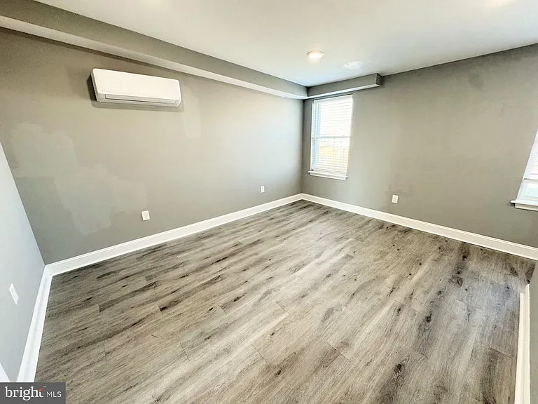 2417 W Jefferson St #2 — Photo 16