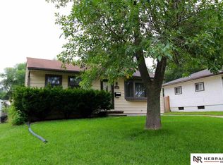 3228 S 39th St, Omaha, NE 68105