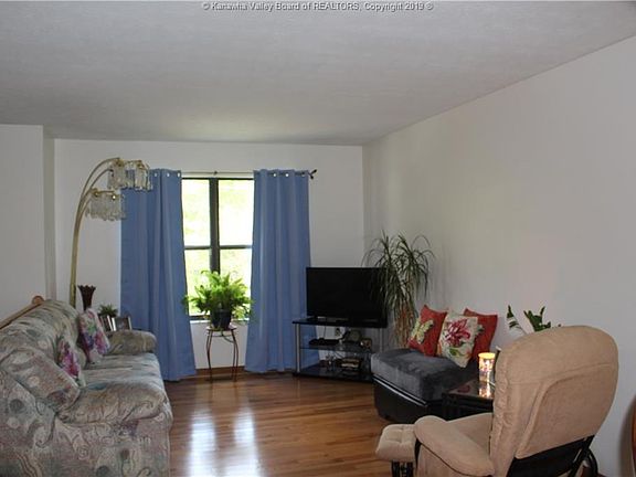 2nd image of 5039 Elmhaven Cir