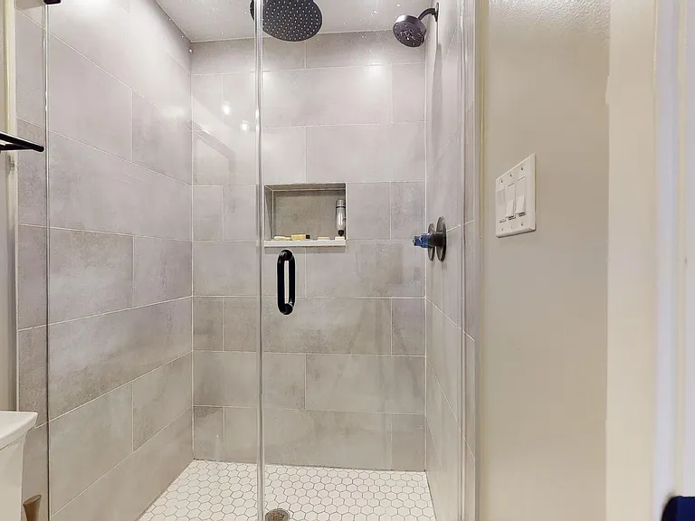 1310 Holbrook St NE #2 — Photo 17