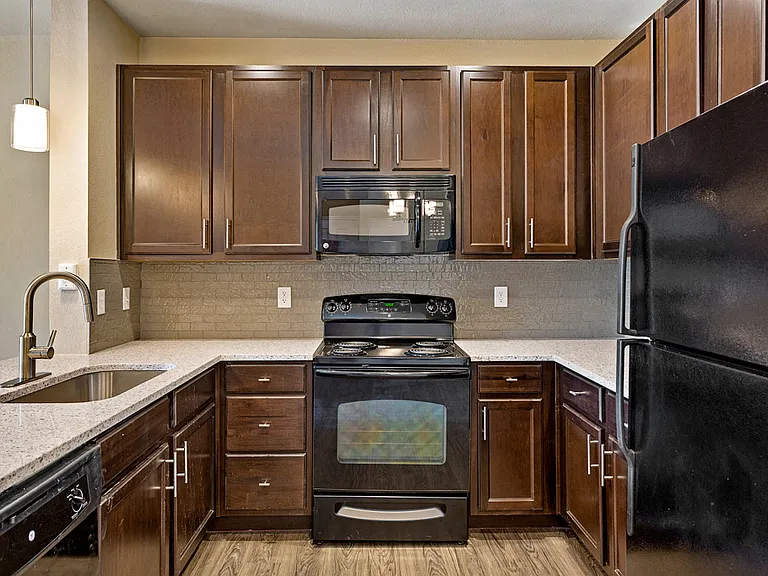 Las Brisas Apartments — Photo 131