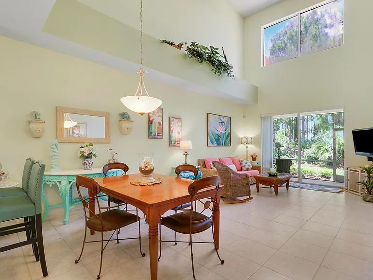 9222 Wentworth Ln — Photo 13