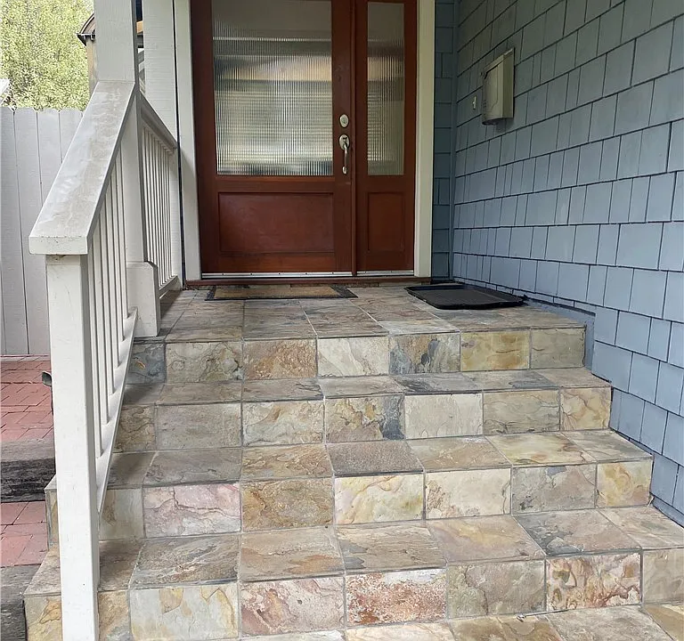 1204 Elm Ave