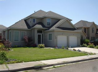 123 Erica Dr, Richland, WA 99352