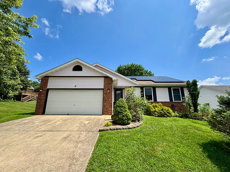 81 Englewood Dr — Photo 5