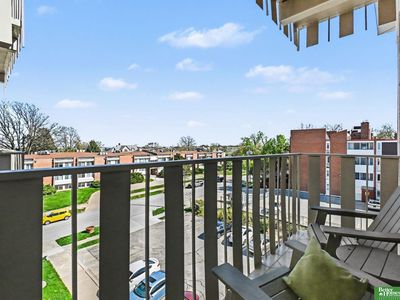 500 S 37th St APT 401, Omaha, NE, 68105