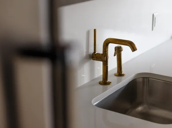 515 West 38th Street image 6 of 25