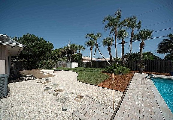 2nd image of 510 Hibiscus Trl