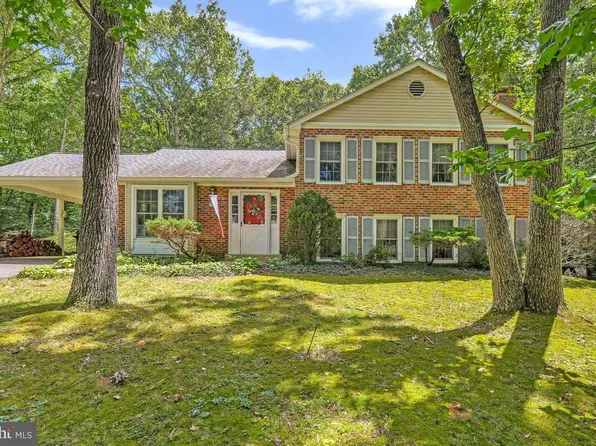 4038 Spring Valley Dr, White Plains, MD 20695