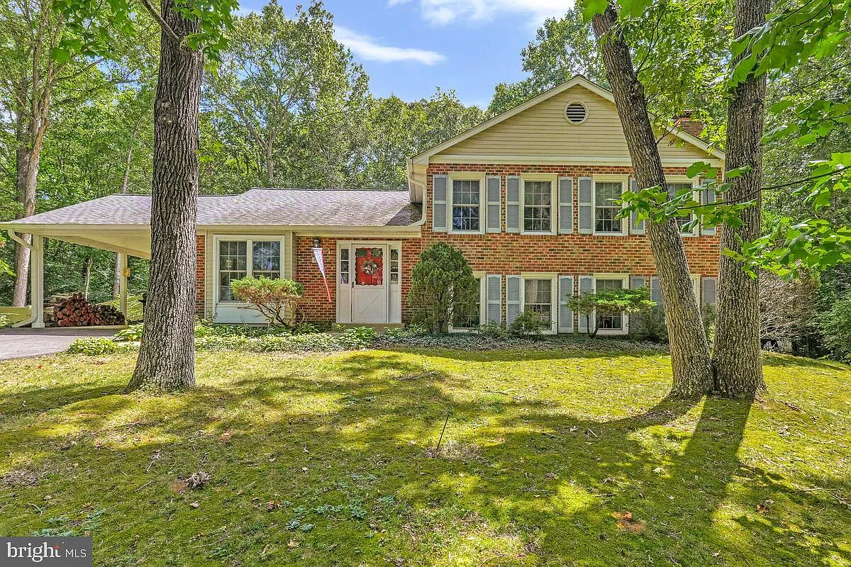 4038 Spring Valley Dr photo 1