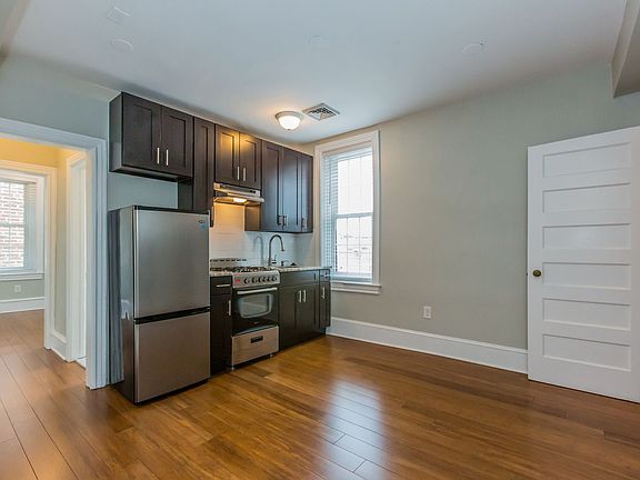 2nd image of 11 Cricket Ave APT 3