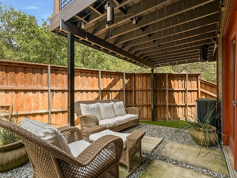 6124 Summer Creek Cir — Photo 34