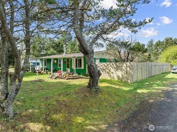 1125 State Route 105, Grayland, WA 98547