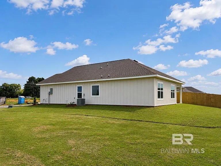 21812 Aleutian Ave — Photo 2
