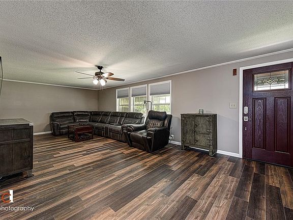 4th image of 10860 Easy St
