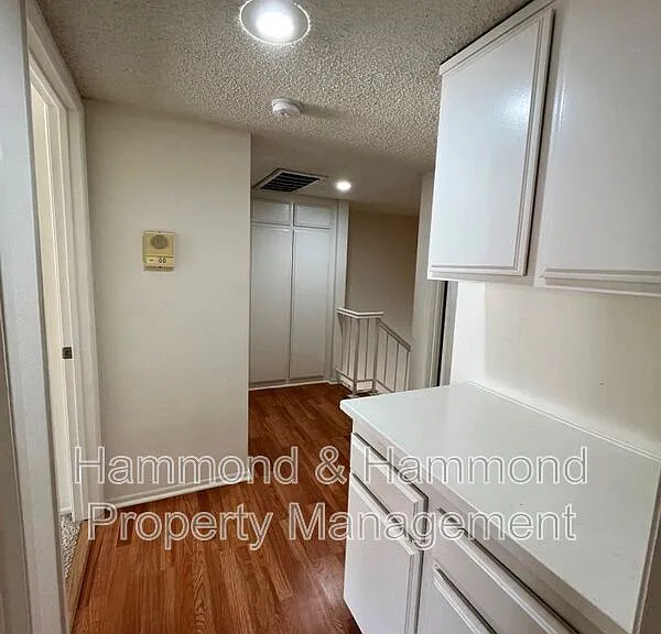 9000 Vanalden Ave #106 — Photo 10