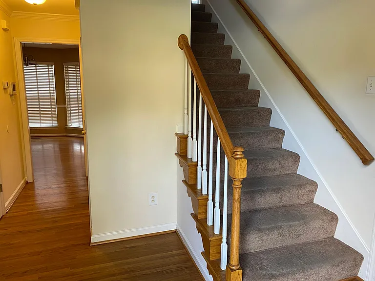 100 Moss Hill Ct — Photo 4