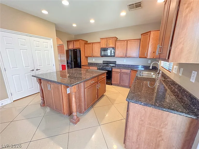 142 Castle Course Ave — Photo 6