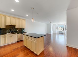 340A Old River Rd #320, Edgewater, NJ 07020