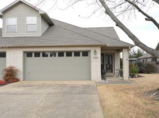 150 E Cydnee St, Fayetteville, AR 72703