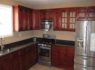 40 Massachusetts Ave, Bay Shore, NY 11706
