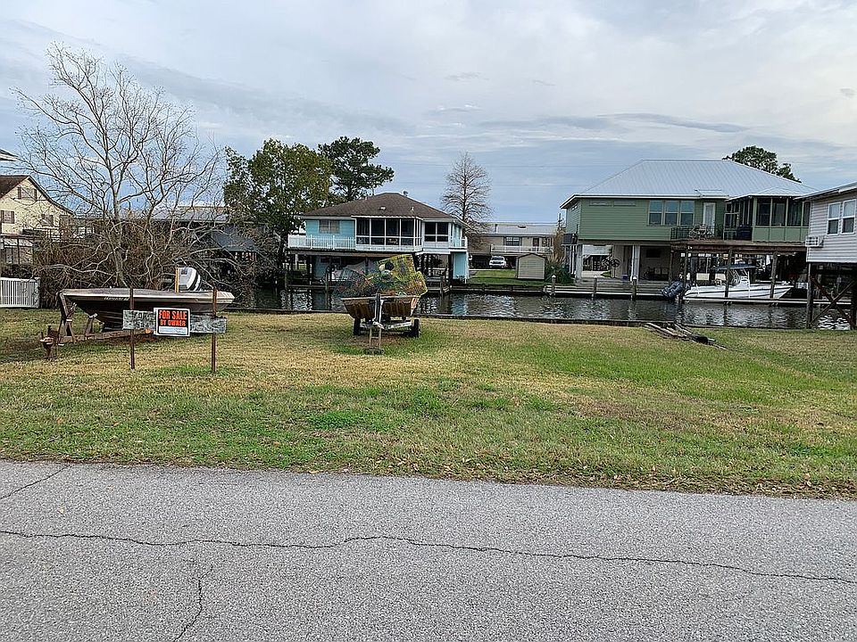 2nd image of 243 Clara Dr