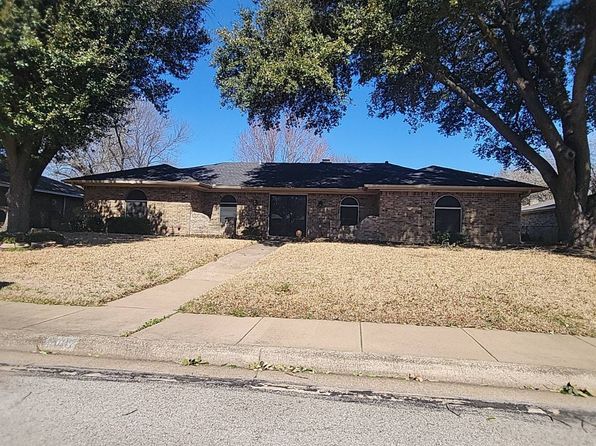 1037 Rosewood Dr, Desoto, TX 75115