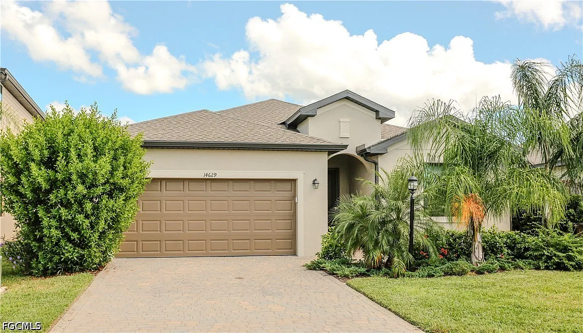 3 bed, 3.0 bath, 2202 sqft, $2,450 — Photo 1