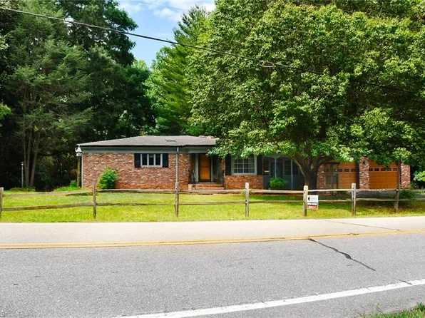 2575 Country Club Rd, Wilkesboro, NC 28697