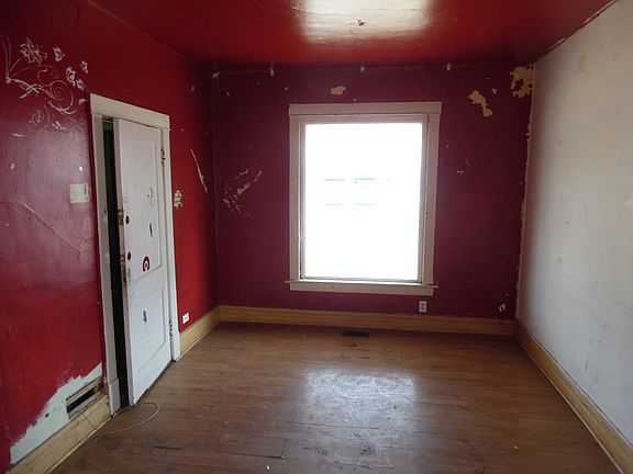 5th image of 1600 S 1st Ave