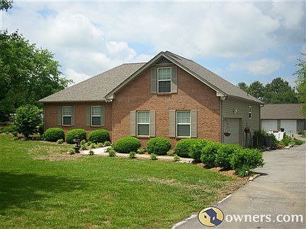 1 1/5 Story Ranch-Style Home, 2 Car Attached Garage