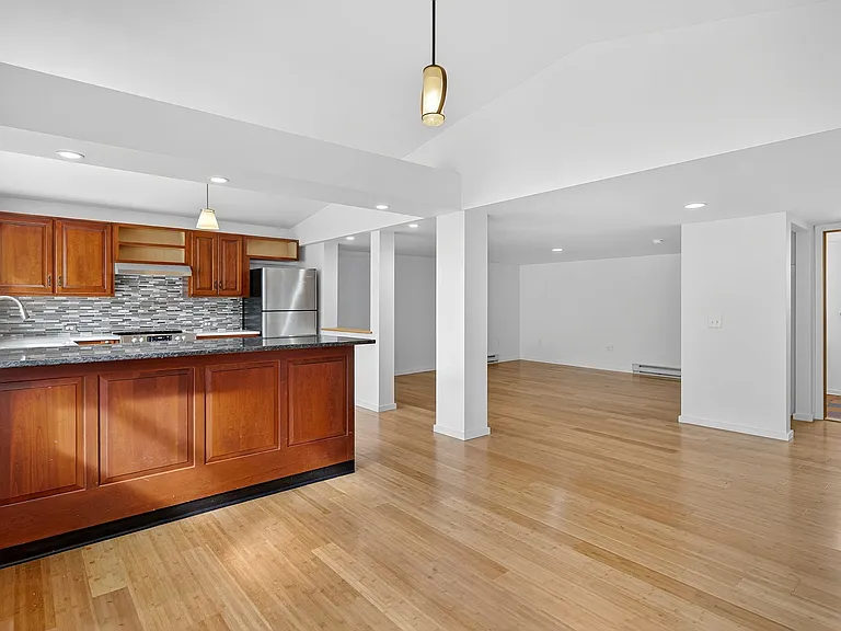 321 N Fulton St #1 — Photo 8