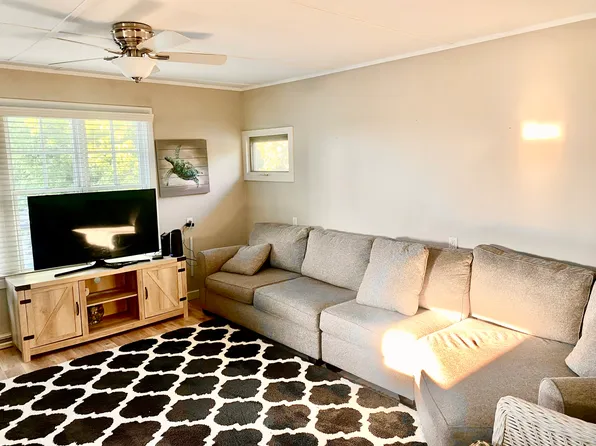 (undisclosed Address), Petoskey, MI 49770