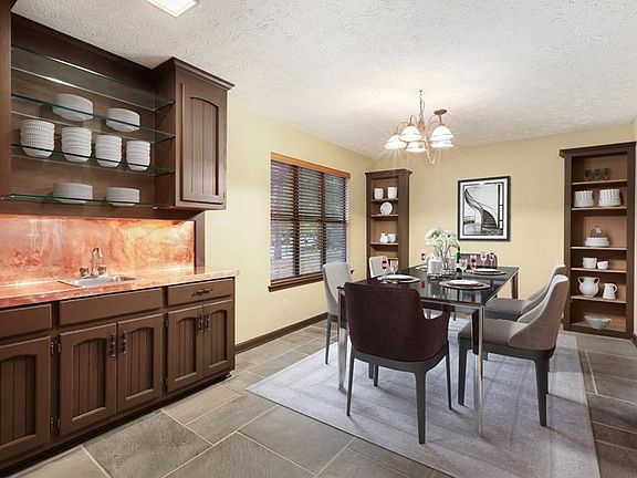 5th image of 2715 Shadow Pine Dr