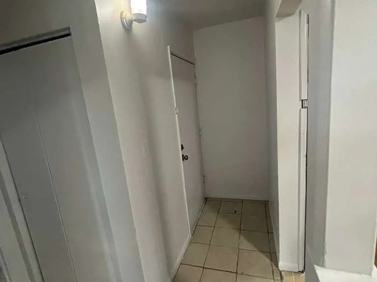 4744 Rose St #2R — Photo 3