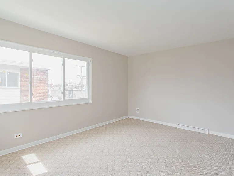 4852 Carol St — Photo 15