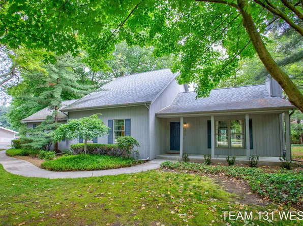 2085 S Shore Dr, Holland, MI 49423