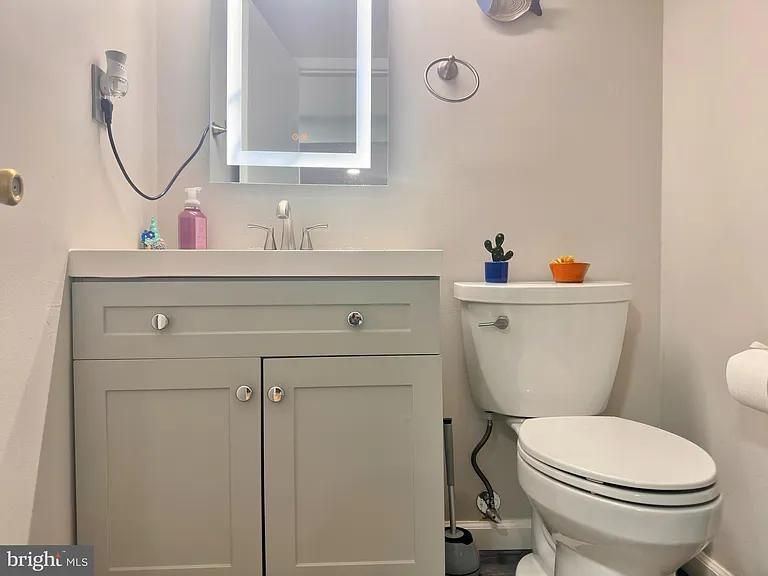 163 Thoreau Dr — Photo 16