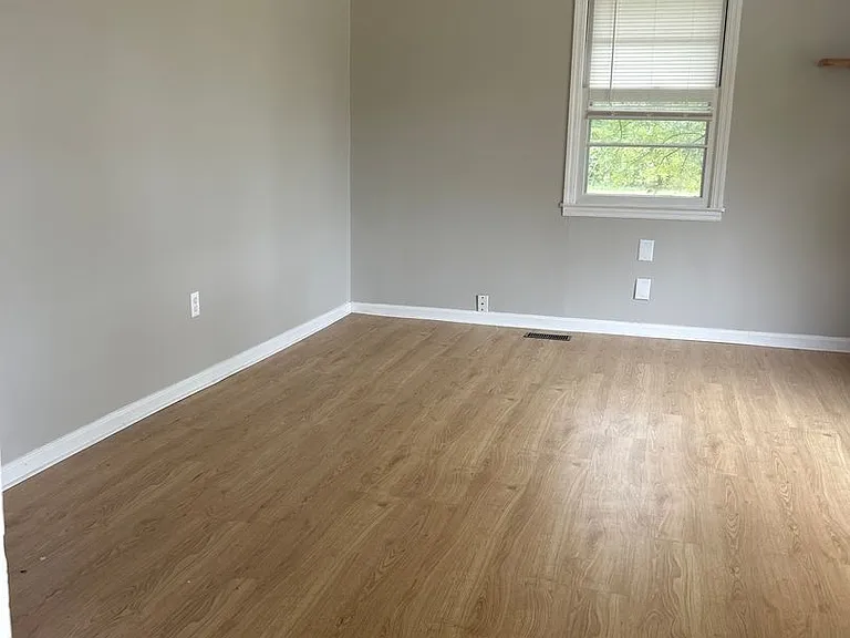 610 Hunter St — Photo 6